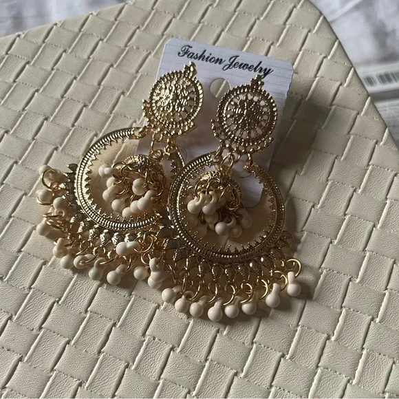 Bohemian Style Earrings - Picture 3 of 3